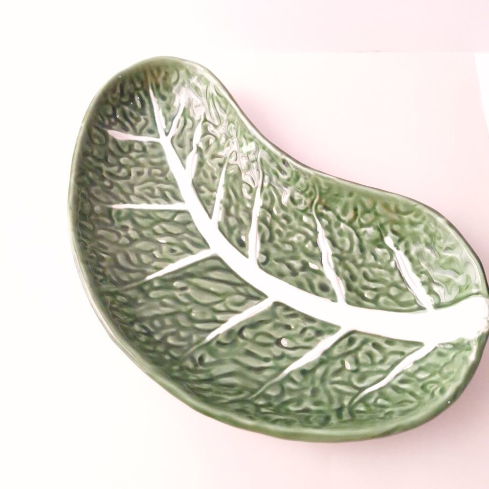 Green Cabbage Leaf Ceramic Dish Tray | Made in Portugal |Retro Kitchenware